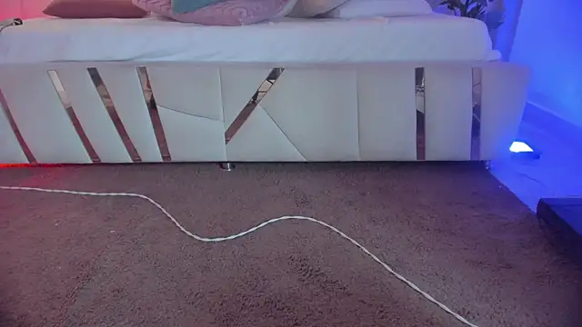 sharon_skiinny webcam