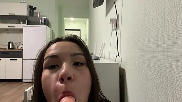 HotGirlMilla webcam