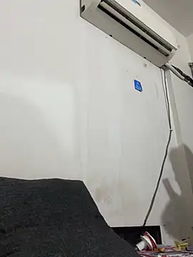 vaani_tyagi webcam