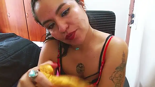 lilythdrake webcam