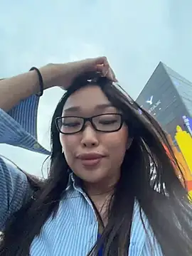 trytomakememoam webcam