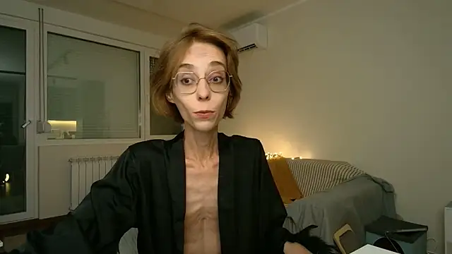 amber_quell_here webcam