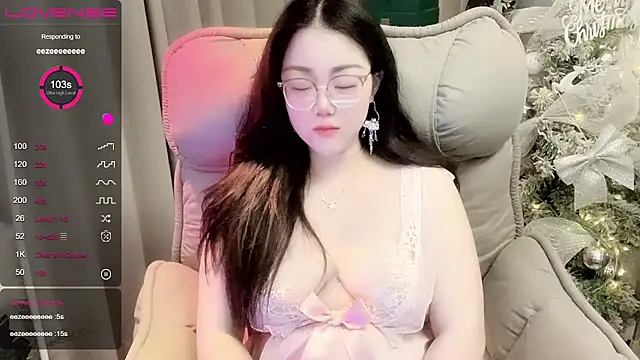 Monica-666888- webcam