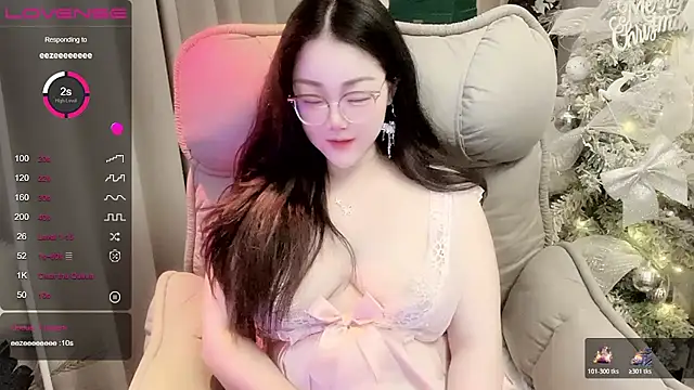 Monica-666888- webcam