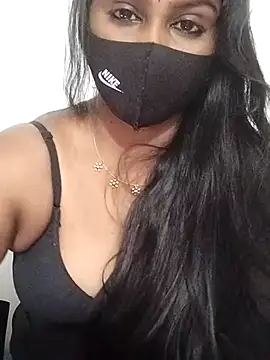 Tamil_Azhaghi webcam