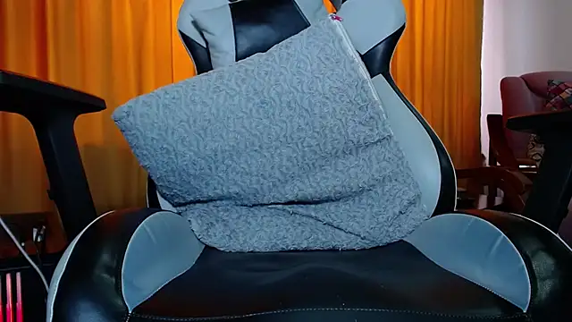 sebastian_horny webcam