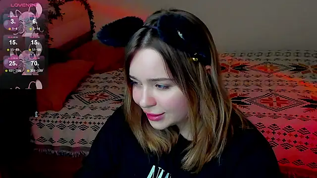 Hot_moon_666 live cam on StripChat