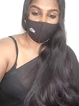 Tamil_Azhaghi webcam