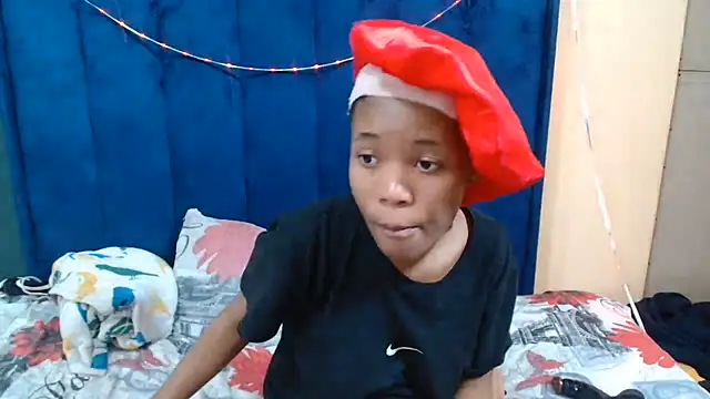 HotCreamyTea webcam