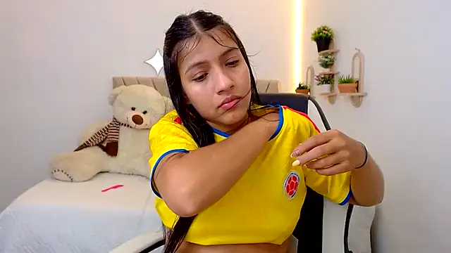 zara_cute webcam