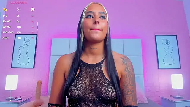 charlotte_kisss webcam