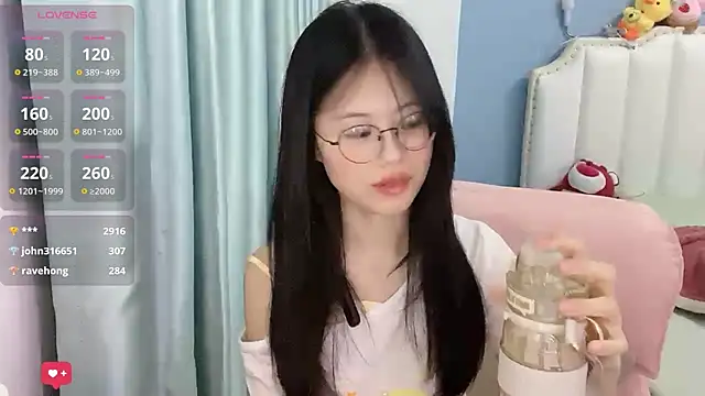 luna-666 - Luna-666's free webcam - UK Sex Cams