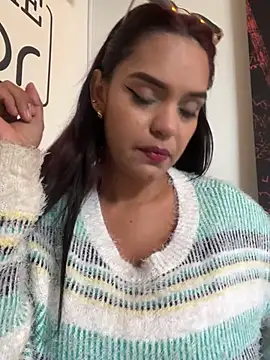 Sara-77 webcam