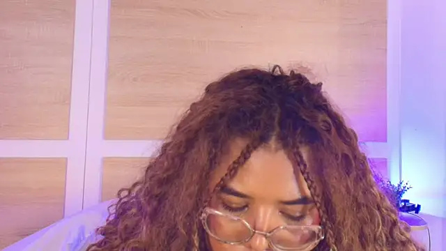 Your_big_ebony_goddness webcam