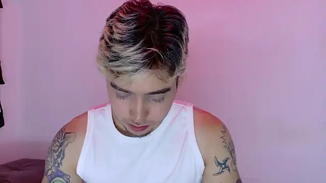 AliceandMax webcam