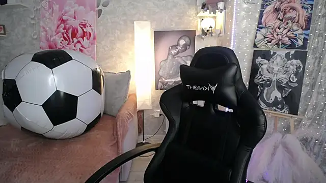 NickyAdamidi webcam