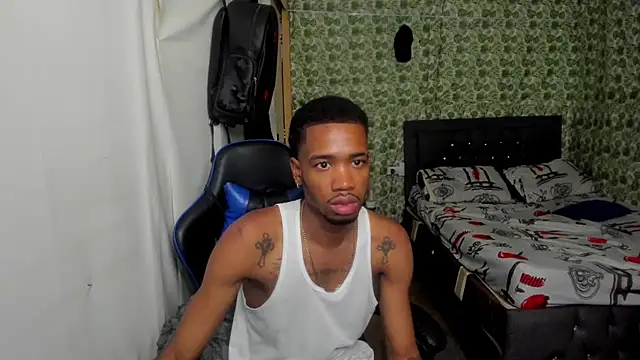 Kofi_exotic_2 webcam