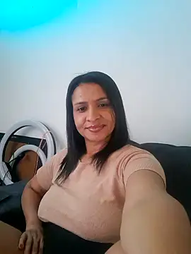 mell0102 webcam