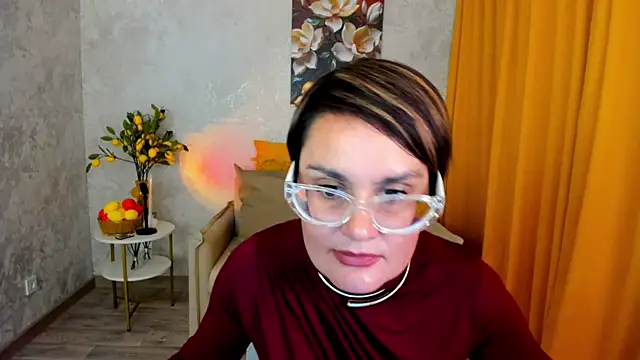 MayaNoire webcam