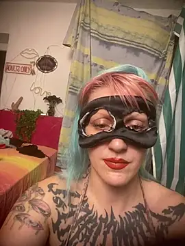Honeymilky1 webcam