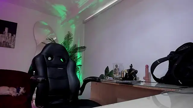 Meghan320 webcam