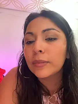 karlyprintt (F milf) - lick nipples😜😜