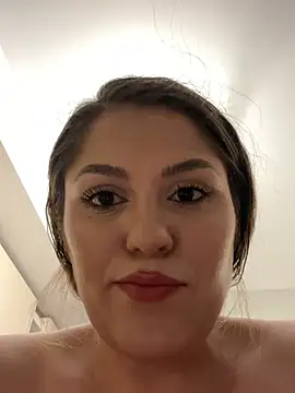 Layla- webcam