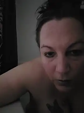 Queenemerald webcam
