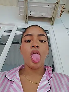 Luisa_Madrid webcam