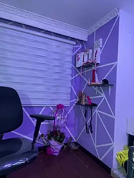 MiiaaJoness