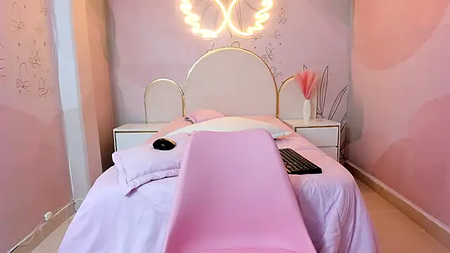 Alyana_Skinny webcam