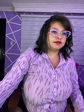 MiiaaJoness webcam