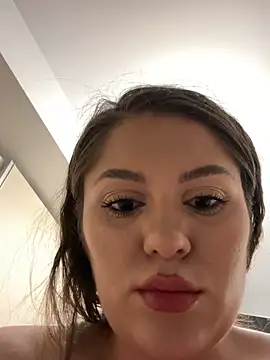 Layla- webcam
