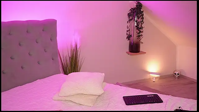 hotmilfbitch webcam