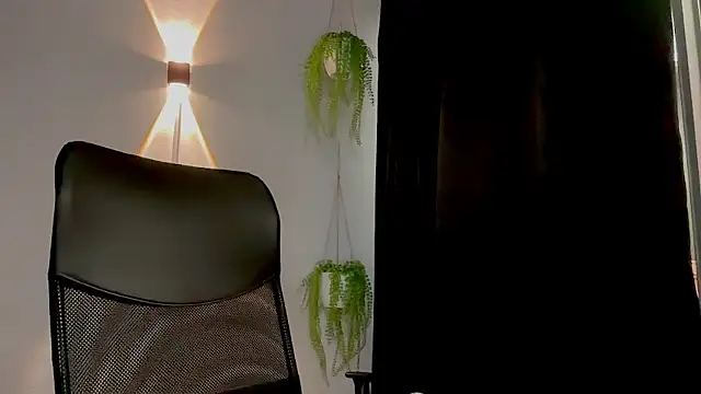 MarcellaGriffin webcam