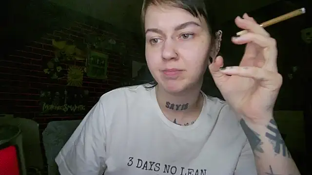 MessalinaOfficial webcam