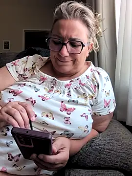 Canadian_BBW Live Webcam on Stripchat