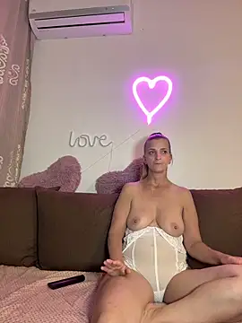 Sabrinedivinee webcam