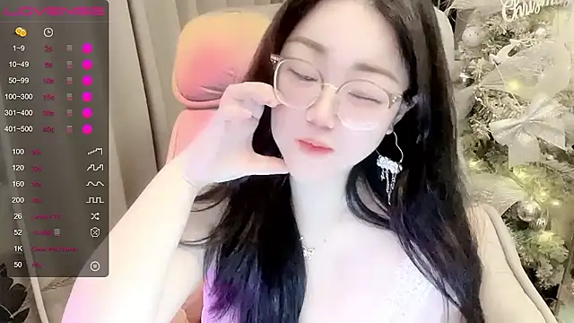 Monica-666888- webcam