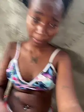 ShakiraThompss18 live sex cam