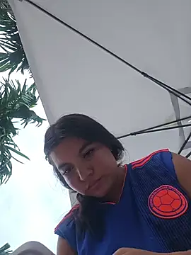 Pretty_Julieta webcam