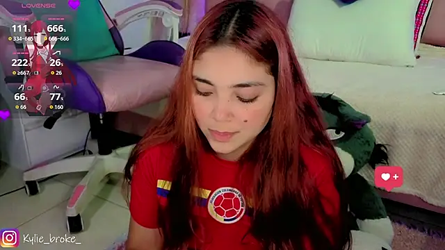Kylie_brokee webcam