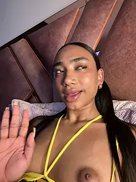 Dark-Luna live cam on StripChat