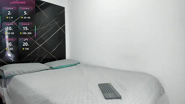 SofiaMoonn webcam