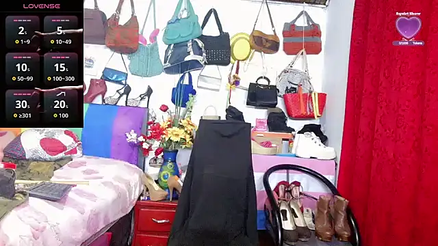 Xiaraa26 live cam on StripChat