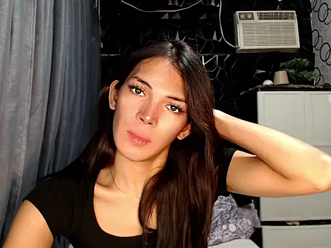 GORGEOUS_CARMEE