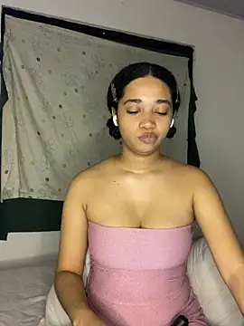 _sweetSabrina- live cam on StripChat