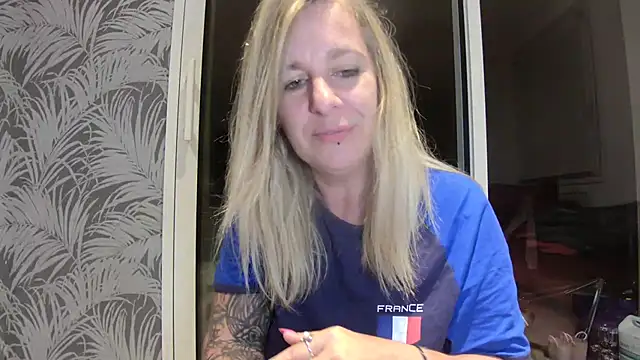 delichieuse5 - Delichieuse5's free webcam - UK Sex Cams