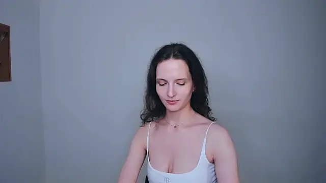 Ariadna_Shy webcam