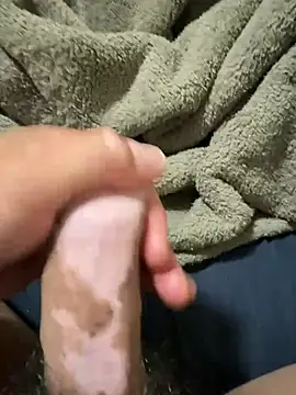 Clappyclappy77 webcam